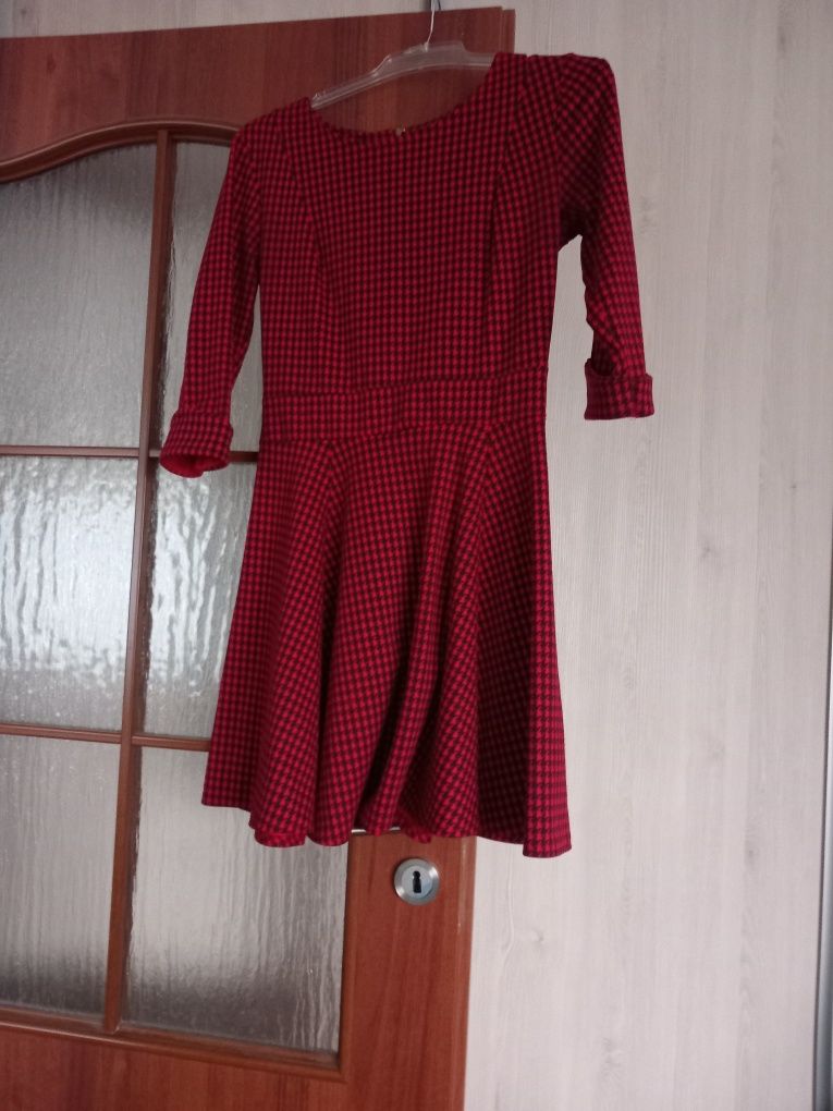 Sukienka czerwono- czarna  r. M