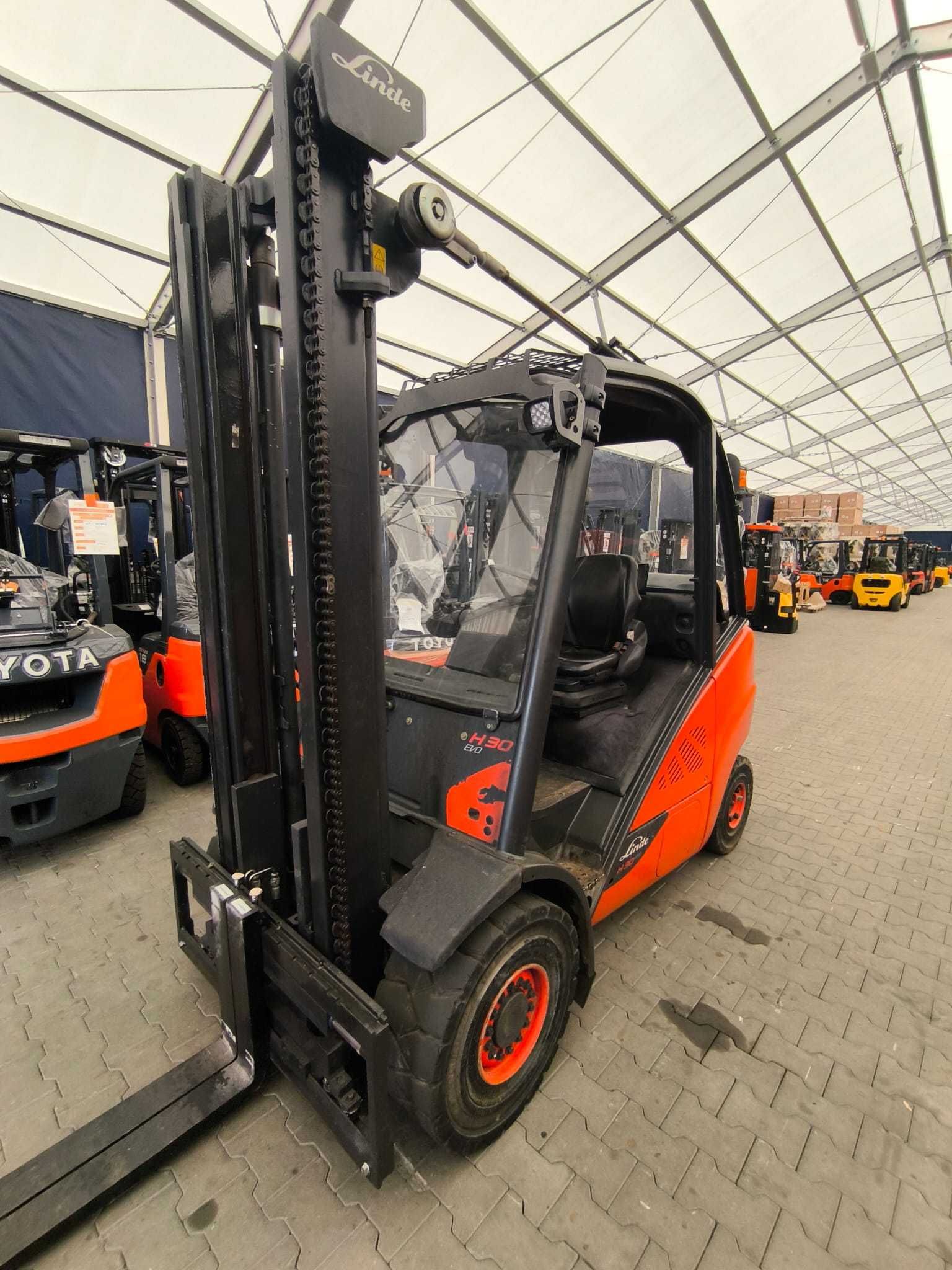 Wózek widłowy LINDE H30T-02 3000kg 4 sekcje UDT 3750mm 6806 MTG 2016r