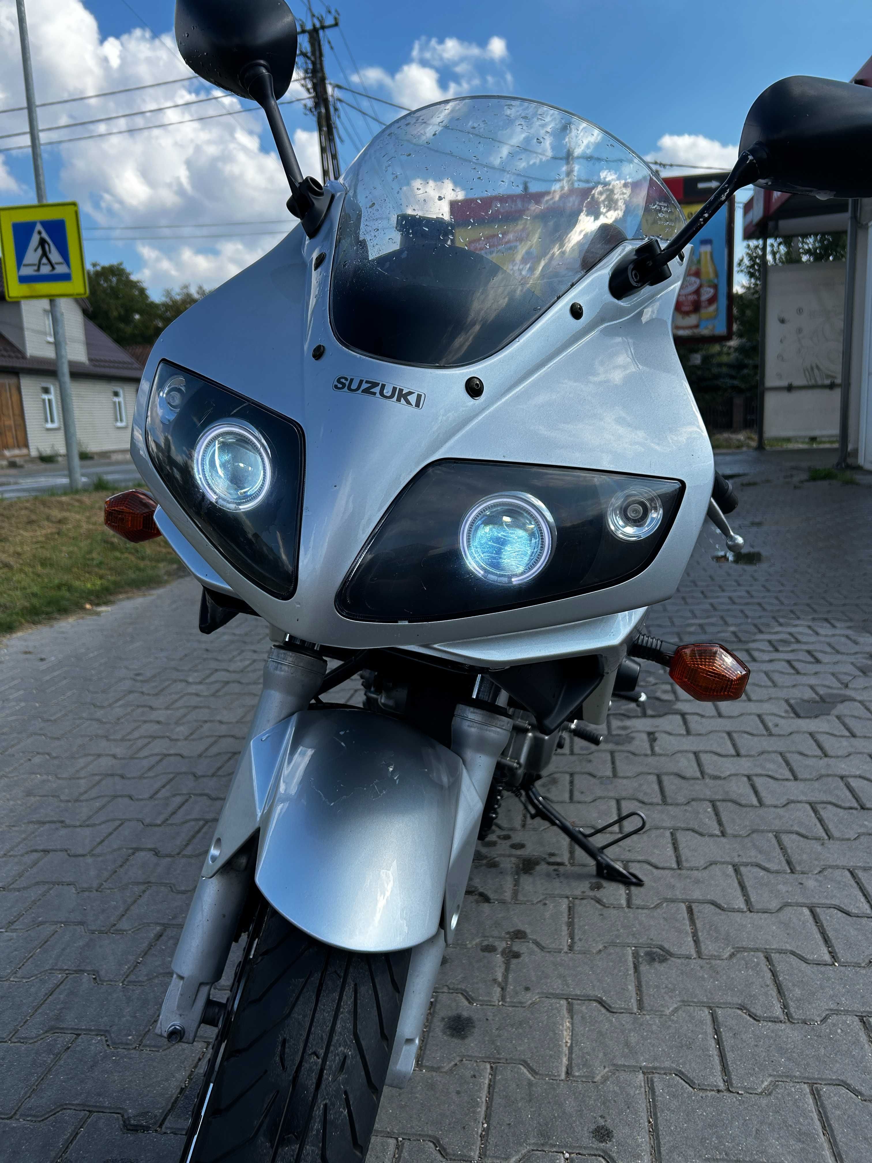 Motocykl Suzuki SV-650s