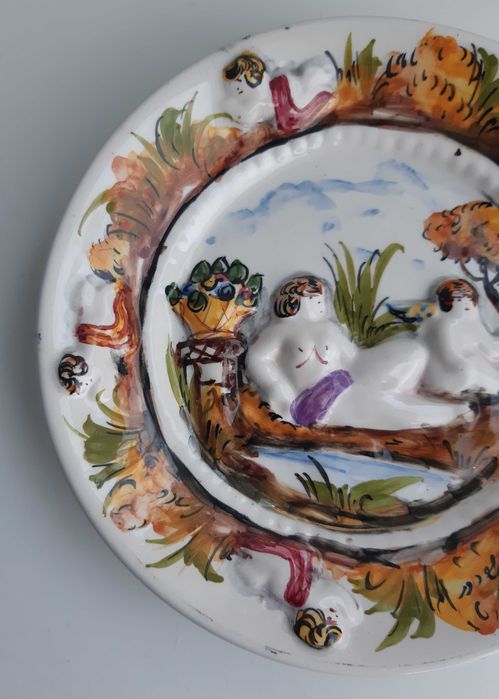 Prato Antigo em faiança Portuguesa