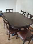 Mesa e cadeiras sala jantar