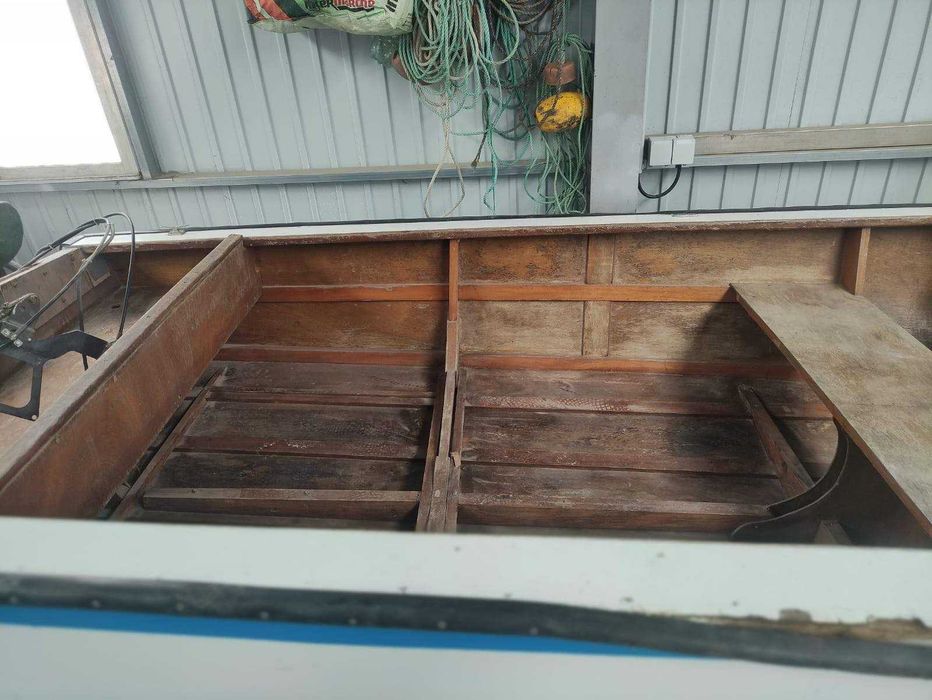 Lancha 3,8m contraplacado marítimo com atrelado