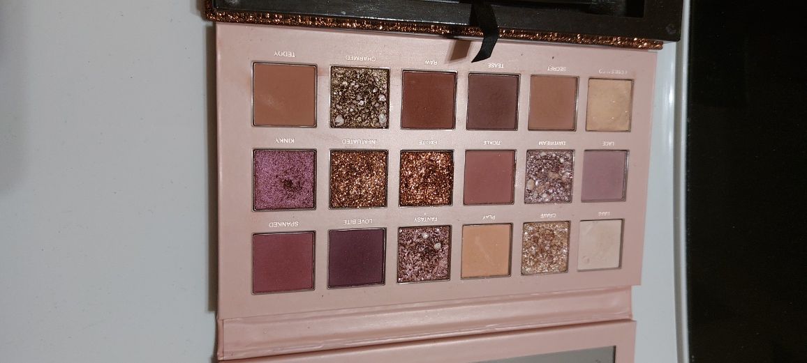 Huda beauty палетка тіней huda оригінальна тени huda