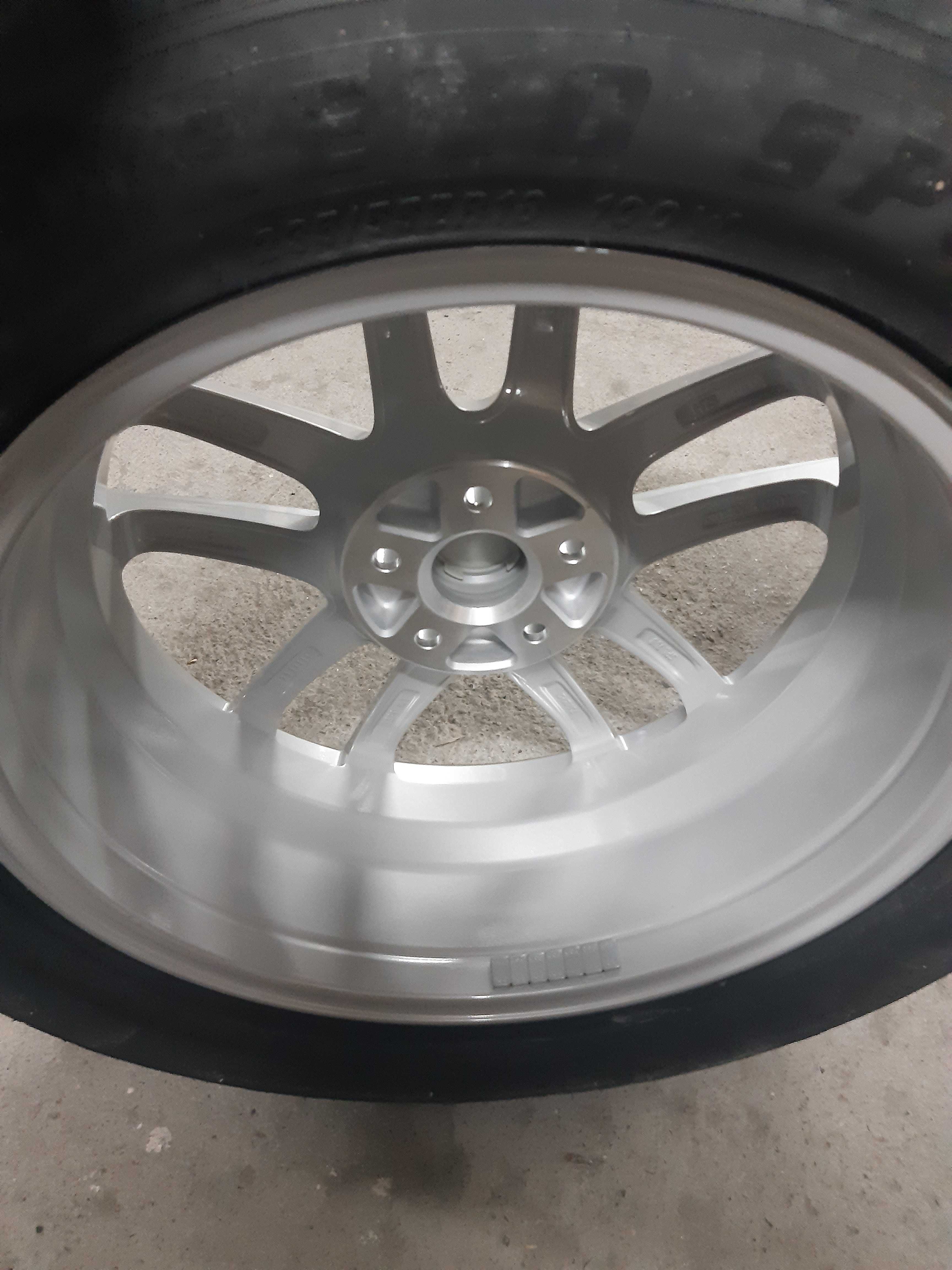 Felgi z oponami VW R18 5x112