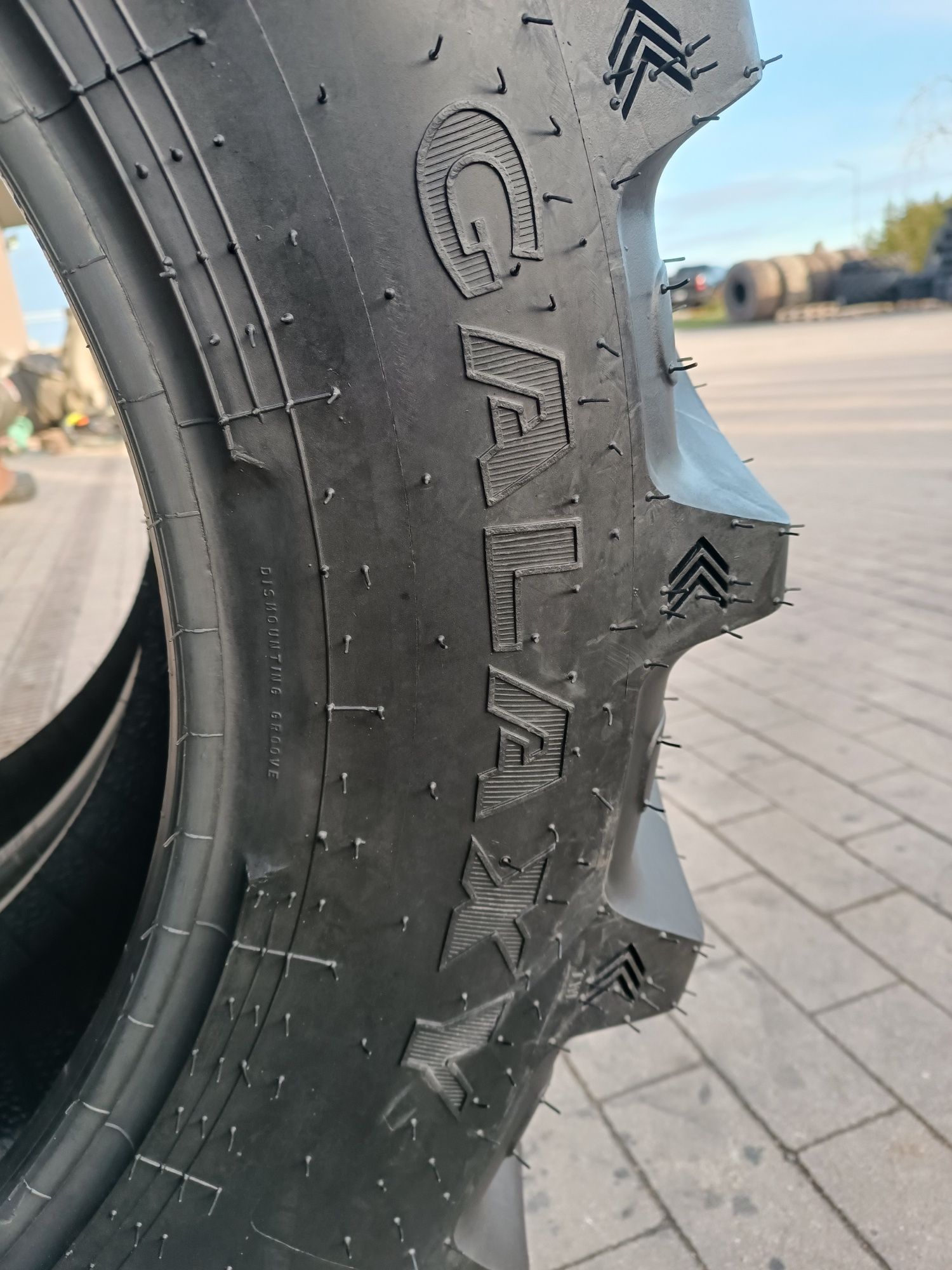 320/70R24 Galaxy Earth Pro Radial 700 NOWE  11.2R24