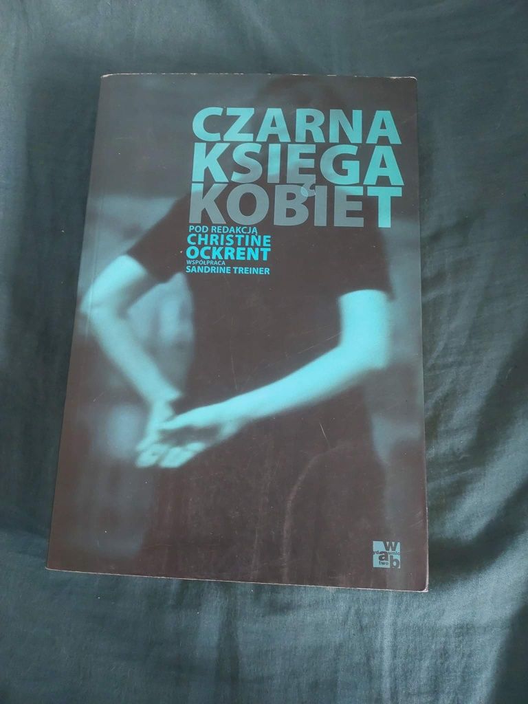 Książka,, Czarna Księga Kobiet''.