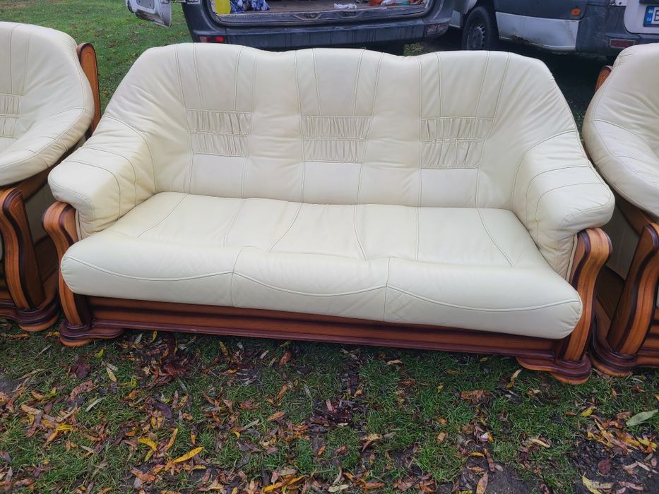 Комплект шкіряних меблів