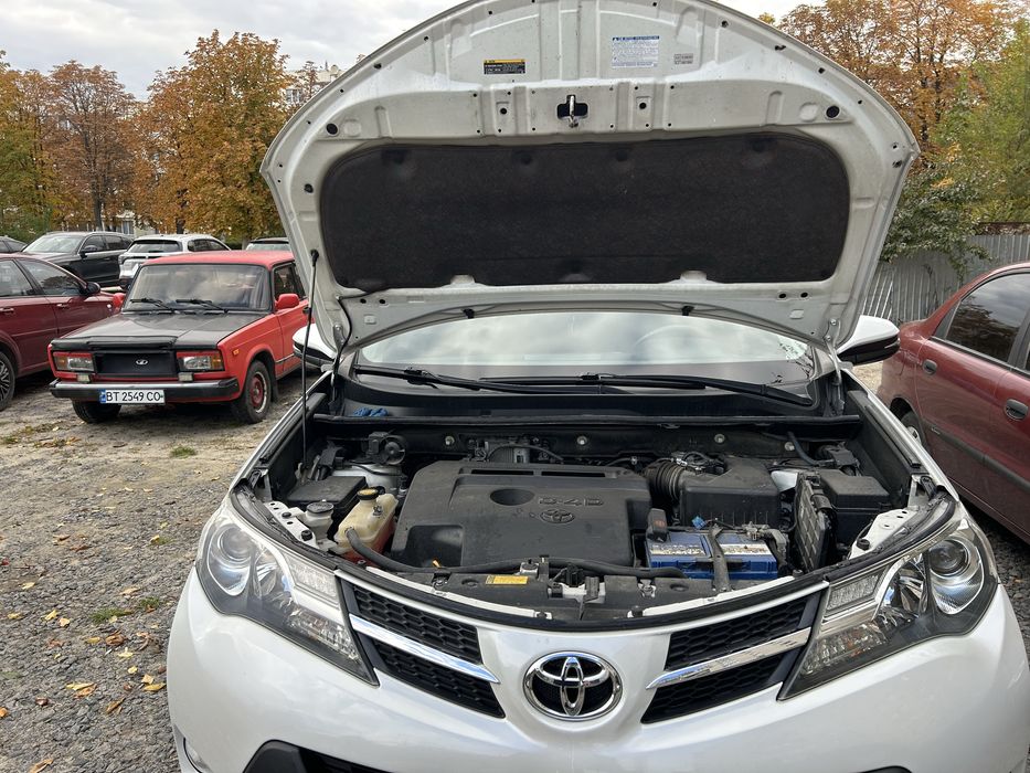 Продам Toyota RAV 4