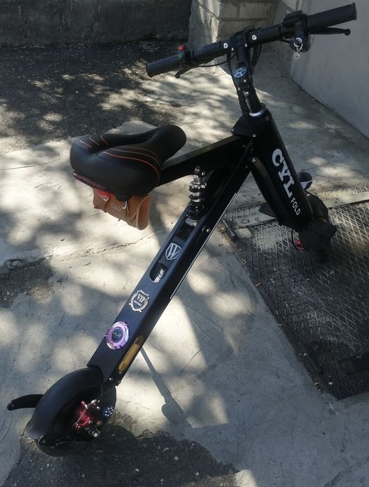 Продам електросамокат