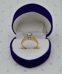 Nowy złoty pierścionek zaręczynowy obrączka r.15 3g 585 14K z cyrkonią