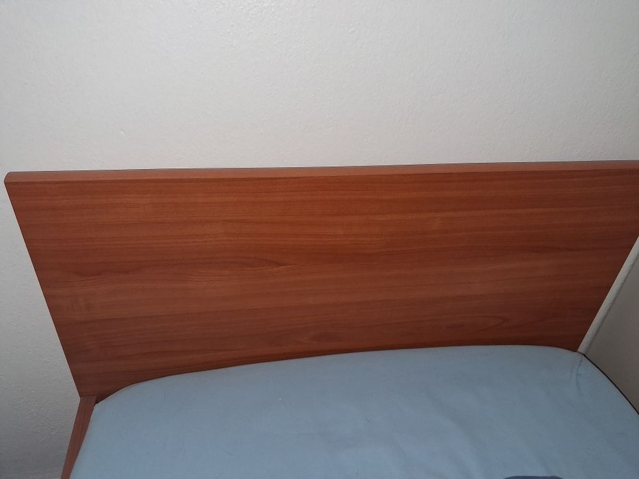 Cama de solteiro com estrado e colchão