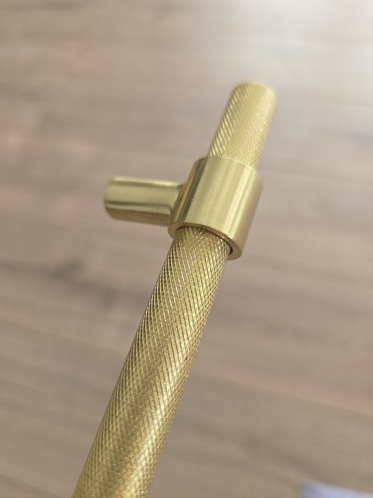 Złote uchwyty design do szafy szafki szuflady metalowe Pax Besta itp