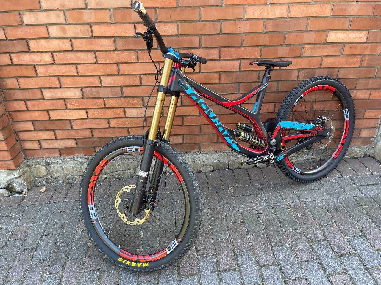 Devinci Wilson DH carbon XL sram X01 7sp ENVE  Fox 40 kashima
