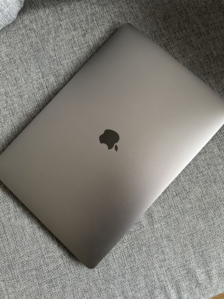 MacBook Pro Retina 2,6 GHz 16 GB 251 GB 15,4’’ A1707 Space Grey okazja