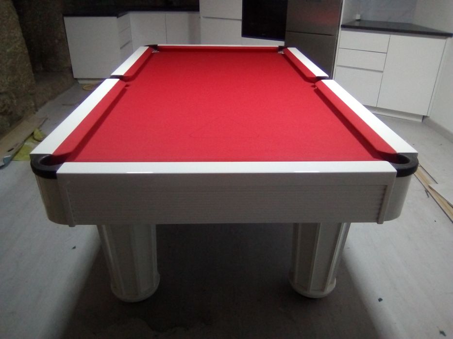 Montagem de bilhares