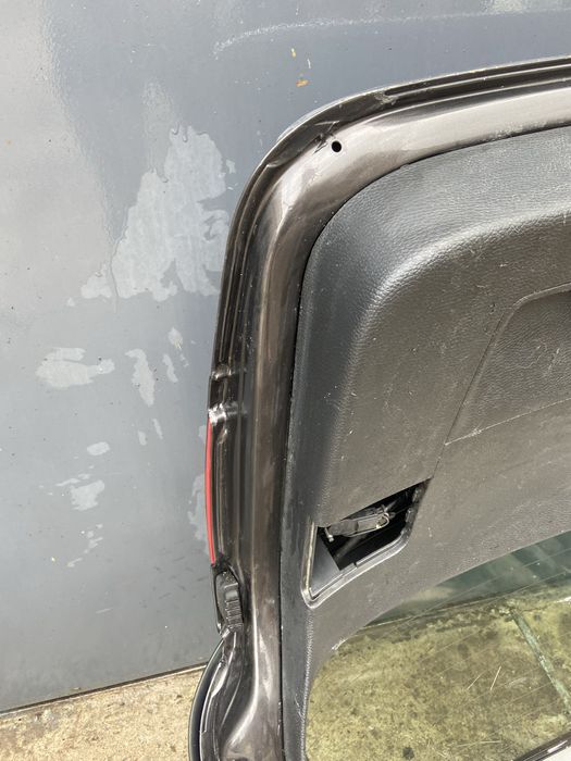 Задня ляда кришка багажника кляпа фольцваген пасат б6 універсал