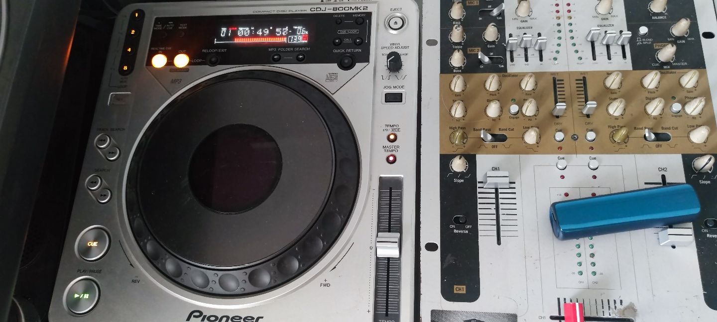Mesa Mistura Scratch AeM 100i - com Eeitos analógicos