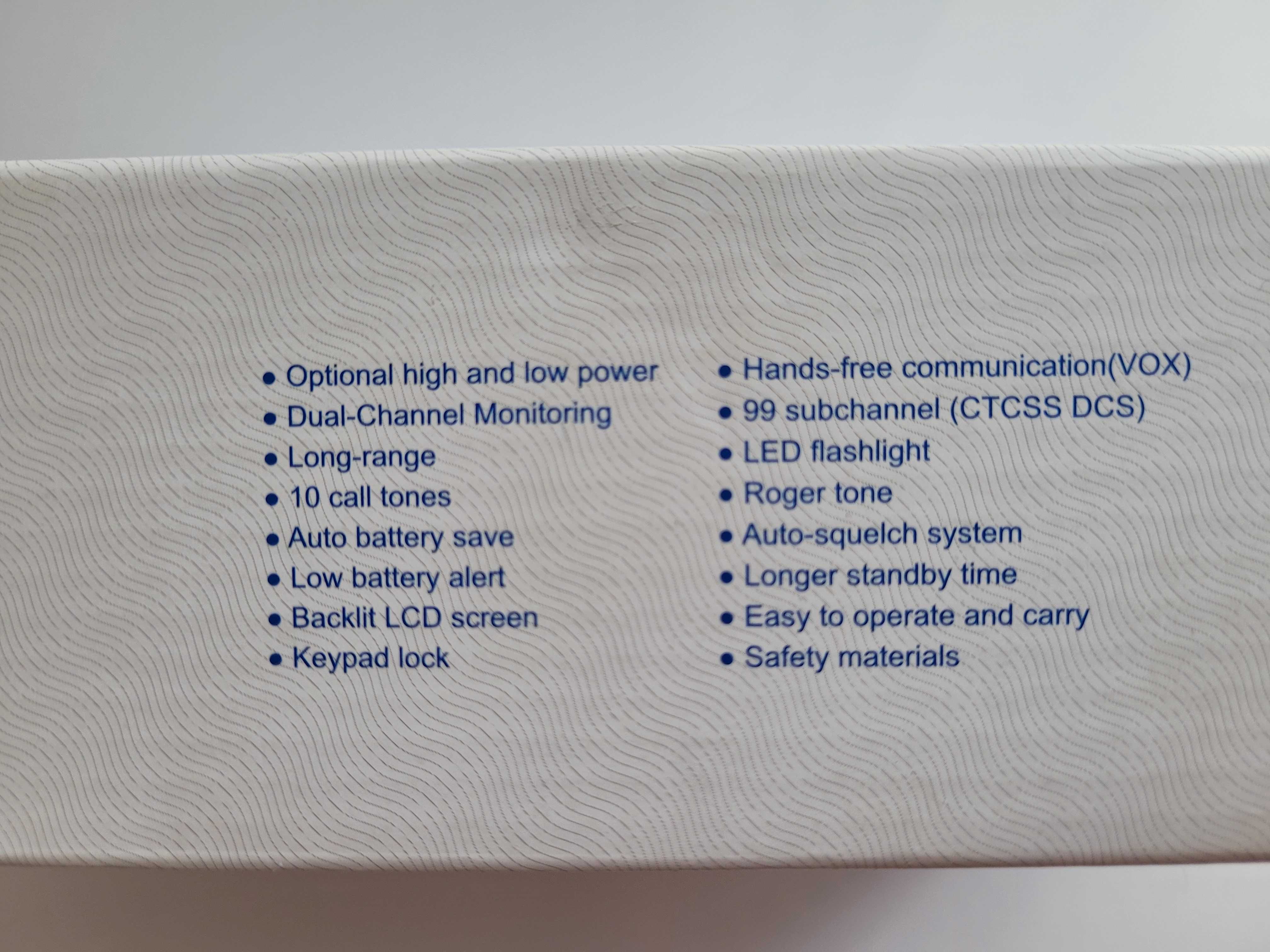 Hunicom H-628 Walkie Talkie, z akumulatorem i latarką