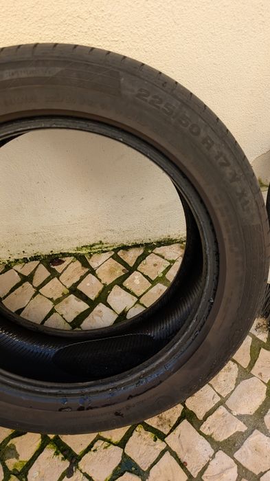 4 Pneus 225/50 R17 98W (Goodyear + Continental)