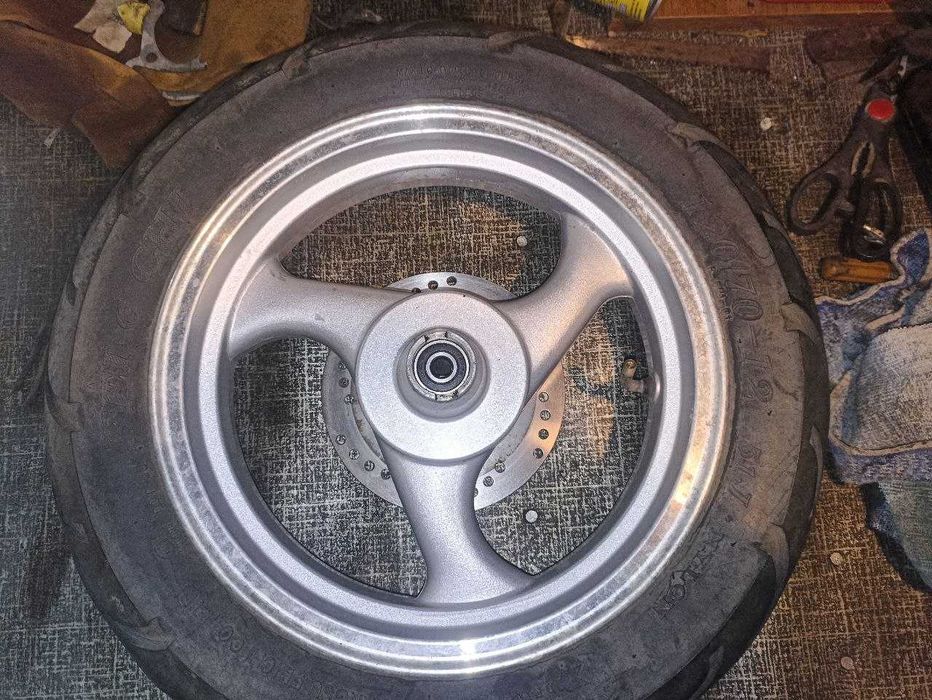 Колесо на скутер R12(12 радиус)