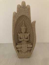 Estatueta budista-Buda sentado na mão