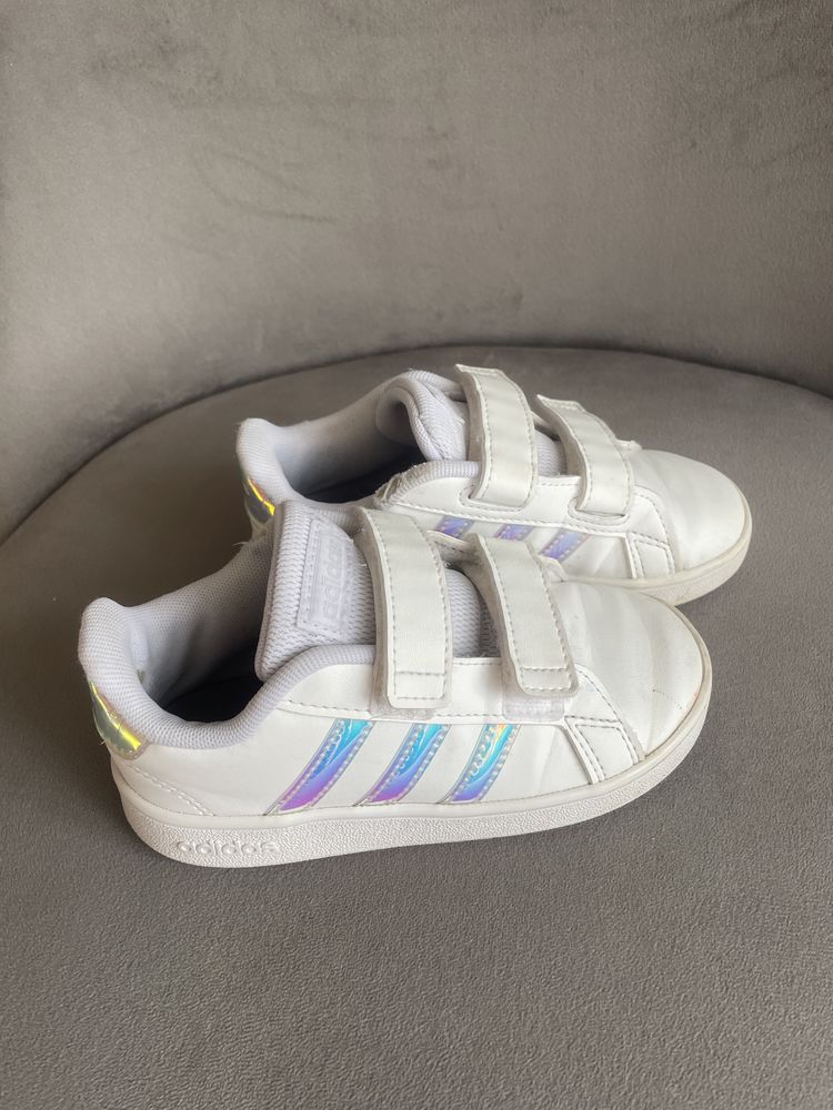 Кроссовки Adidas 26