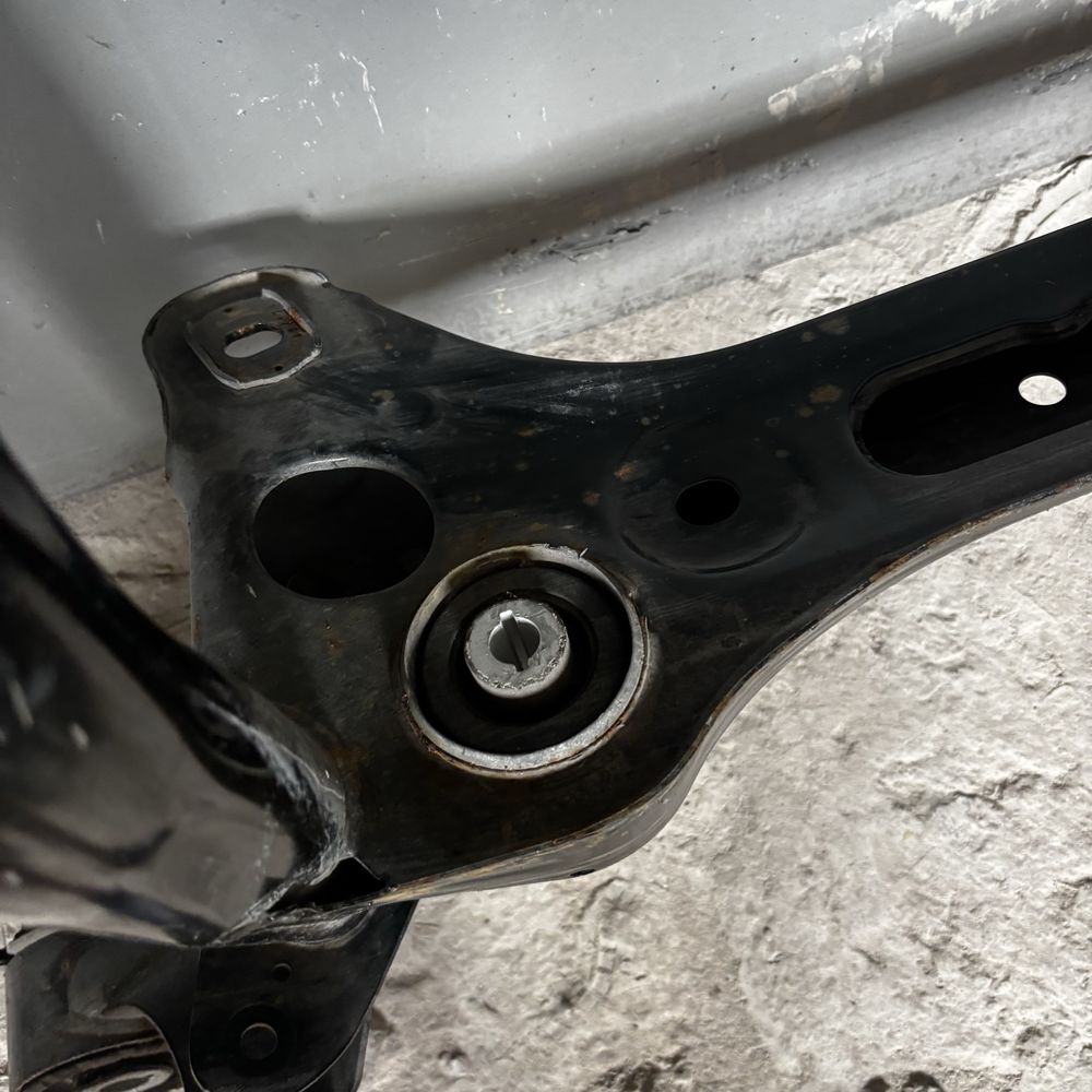 8w0505235ak Подрамник задний балка подушка Audi A4 B9 8W quattro