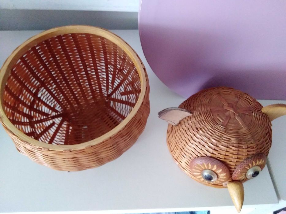 Pequena caixa em forma de coruja vime, Vintage