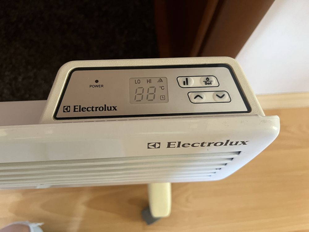 Обігрівач електричний Electrolux ECH/AG-2000EF радіатор