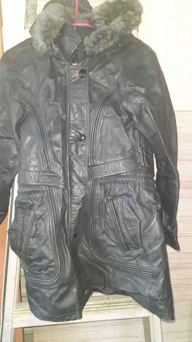 Куртка жен кожаная с капюшоном