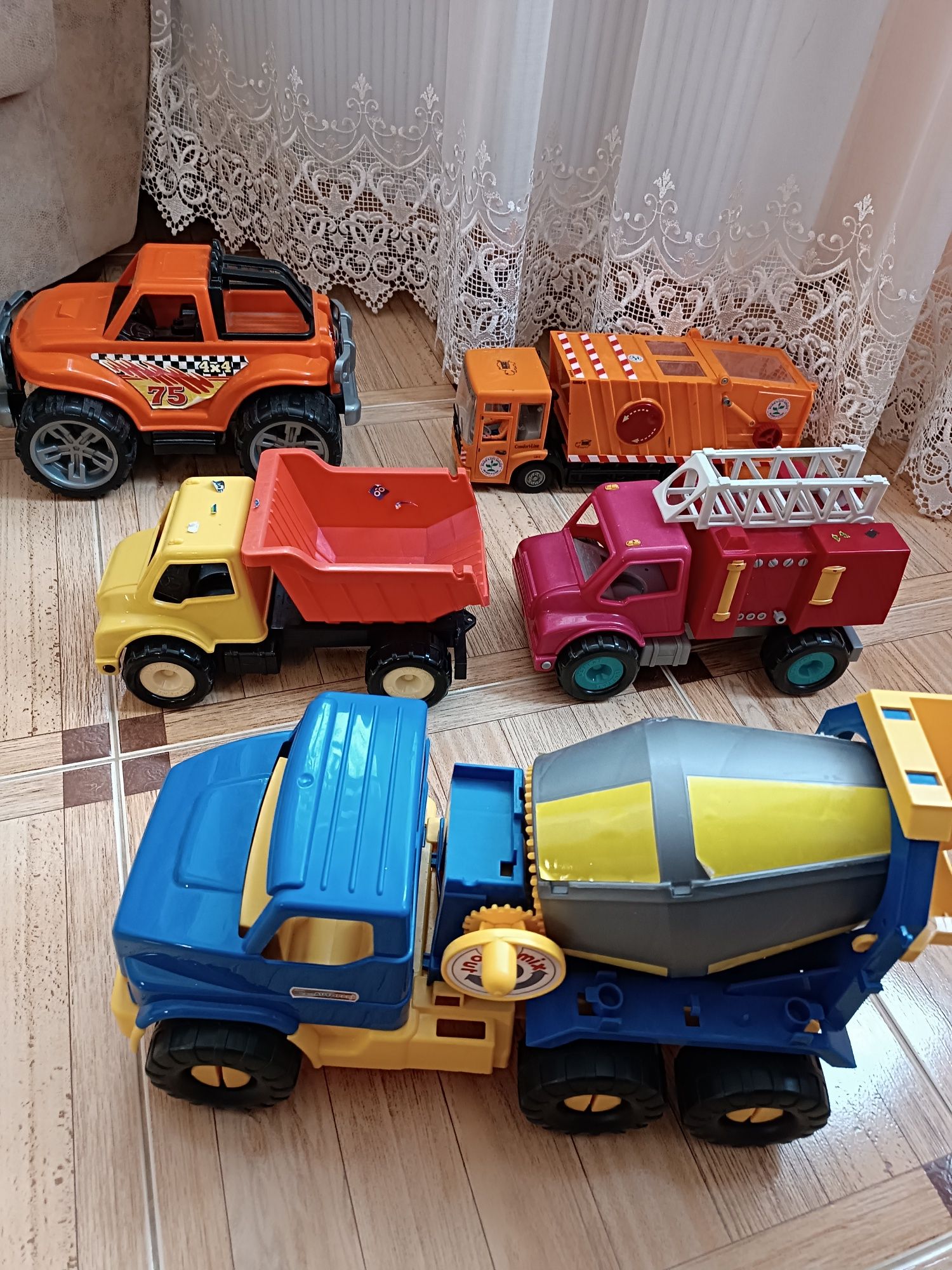 Машинка вантажна дитяча іграшкова