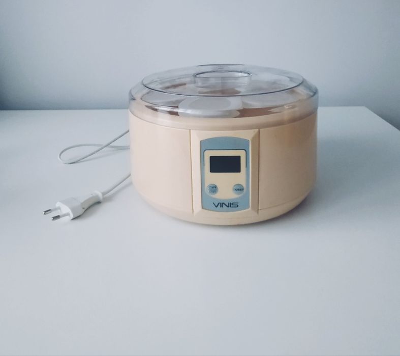 Йогуртниця Vinis VY-5000C — нова, для домашнього приготування йогурту.