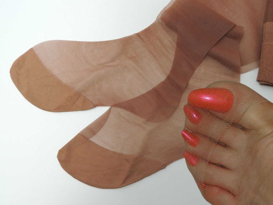 Cienkie nylonowe pończochy "Pretty Polly"