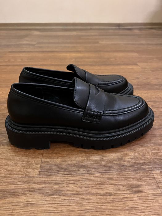 Лофери Reserved