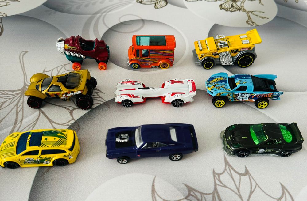 Машинки Хот Вілс Hot Wheels 9 штук  Лот 28