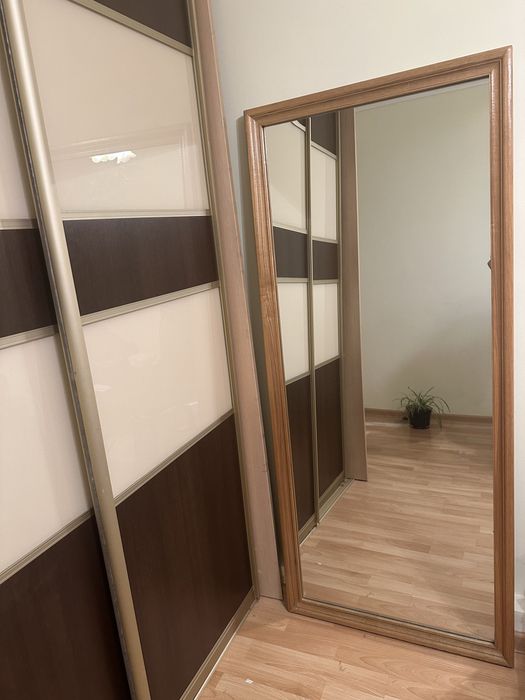 Великі дзеркала в дубовій рамі — стиль і розкіш в інтер’єрі»