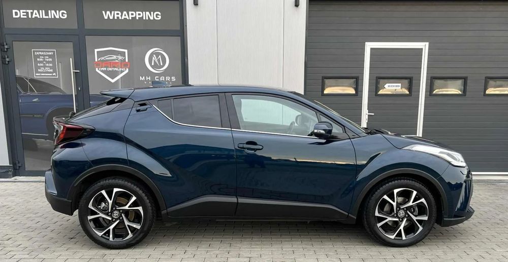 Toyota C-HR 1.8 benzyna hybryda 2023