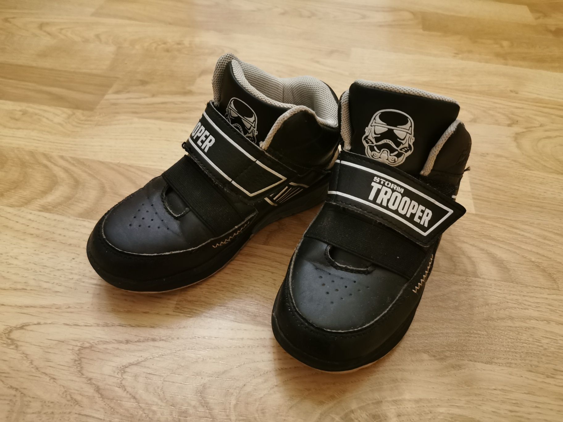 Buty przejściowe r.30 Star Wars świecąca podeszwa