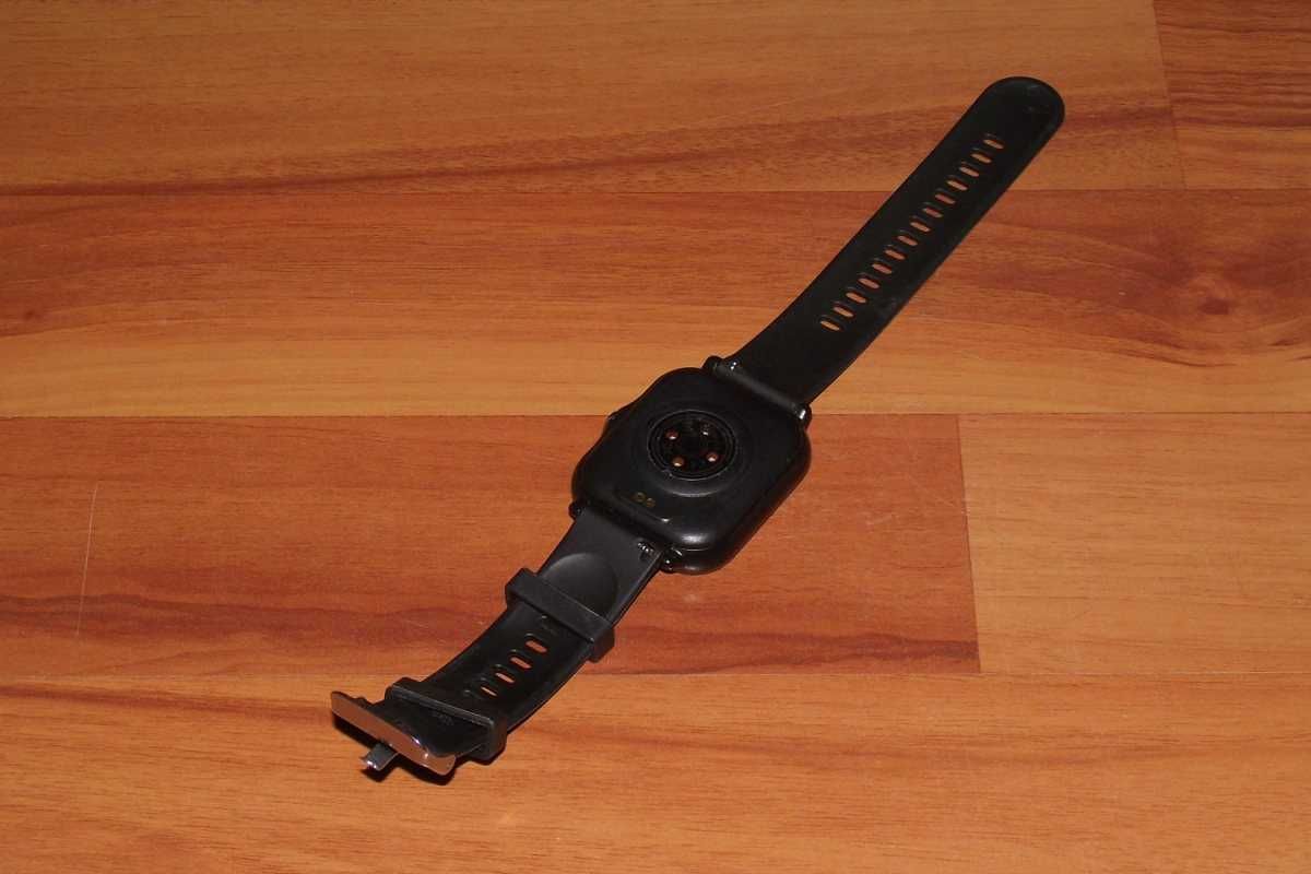 Efektowny smartwatch Y13 z ekranem 1,83" stan IDEALNY!