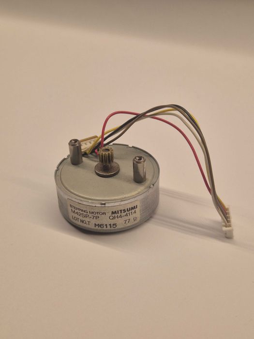 Silniki elektryczne krokowe różne rodzaje