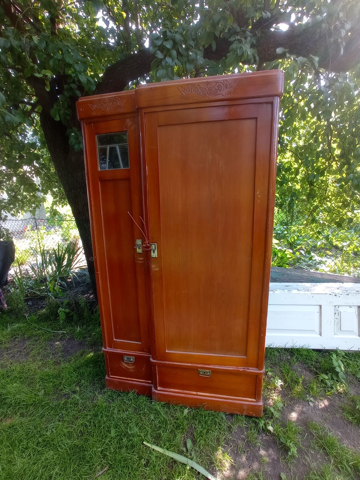 Шкаф антикваріат