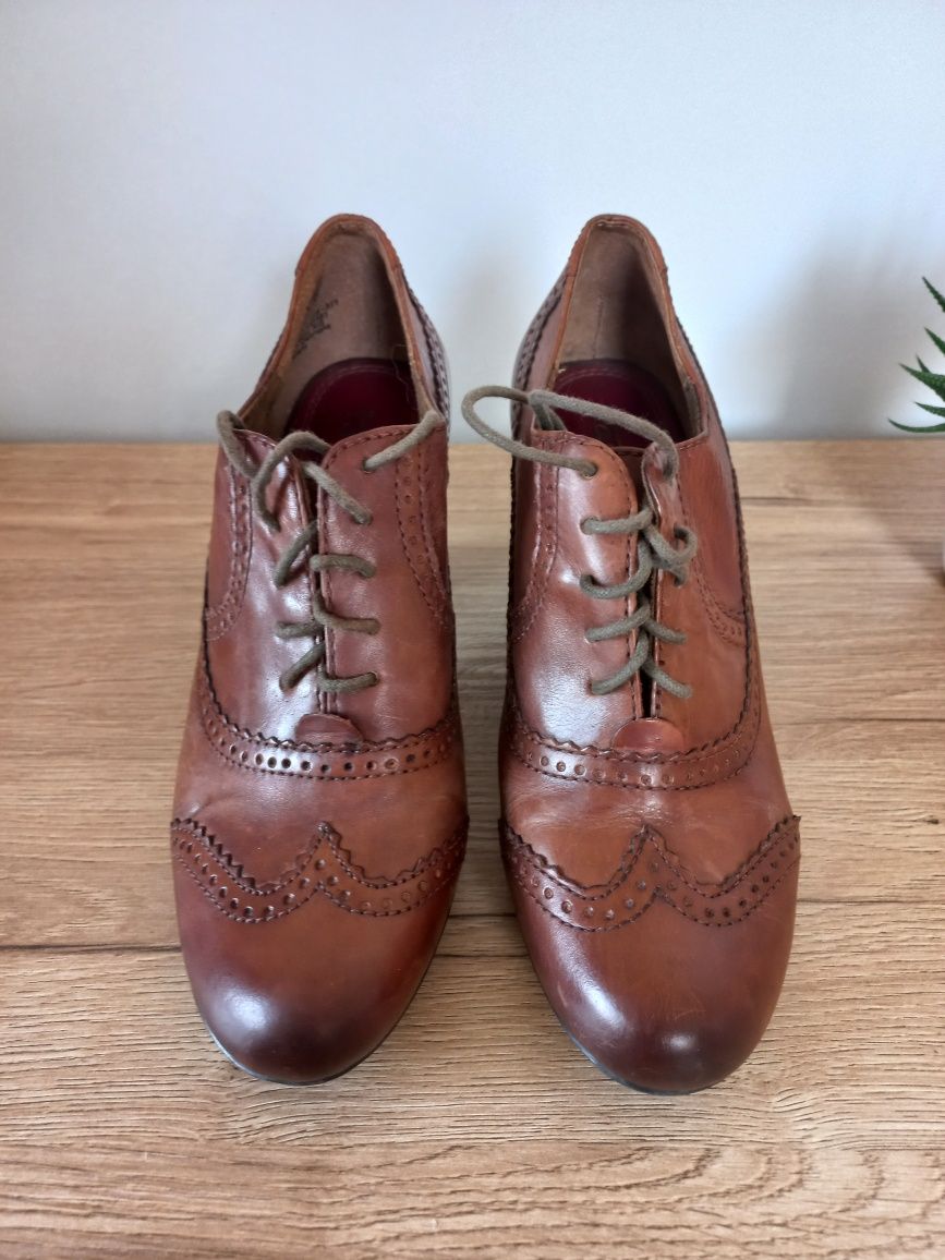 Buty skórzane Tamaris