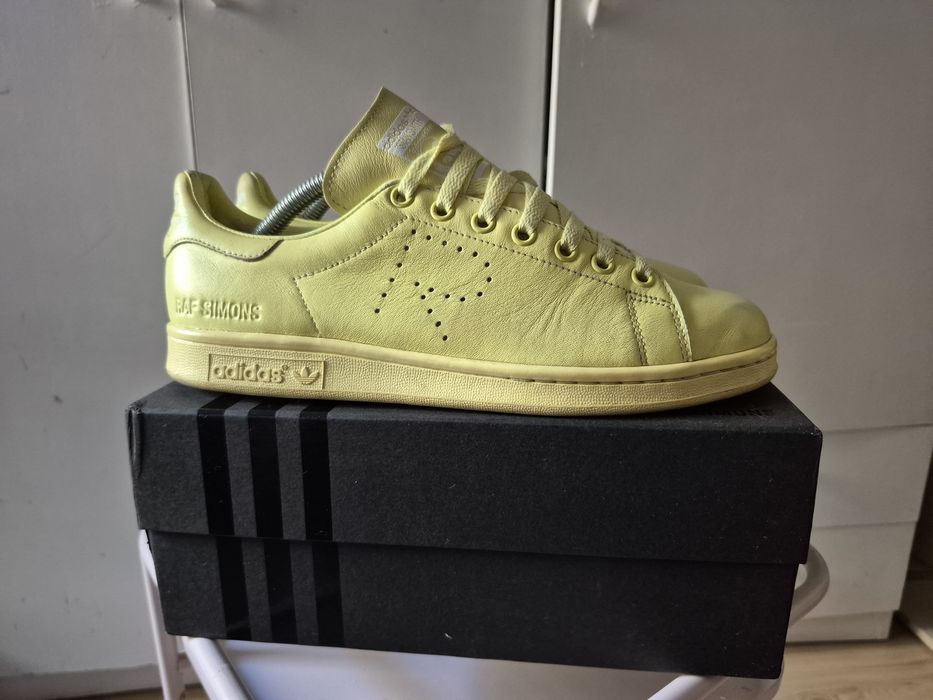 Adidas Raf Simons Stan Smith Pastel Yellow US 8.5/EU 42

US 8.5 / EU 4