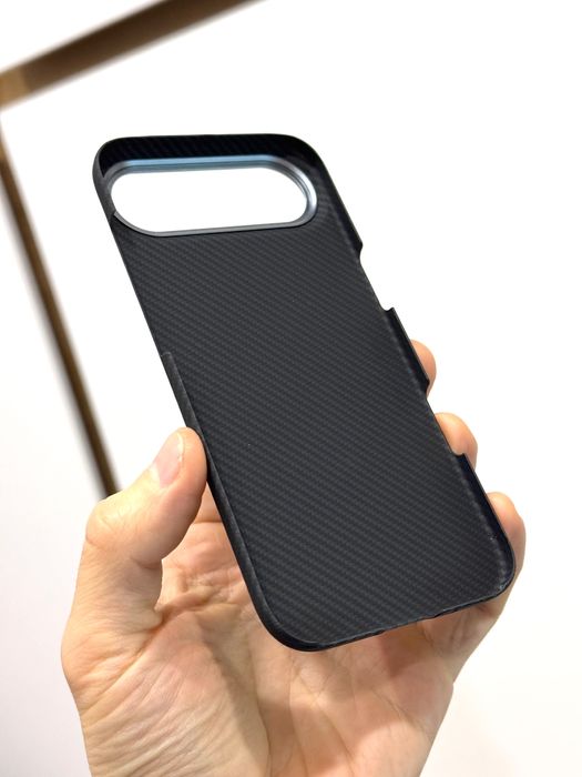 Ультратонкий карбоновый чехол iPhone Air