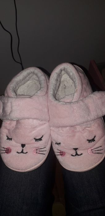 Pantufa quentinha gato com pelo por dentro e sola rija
