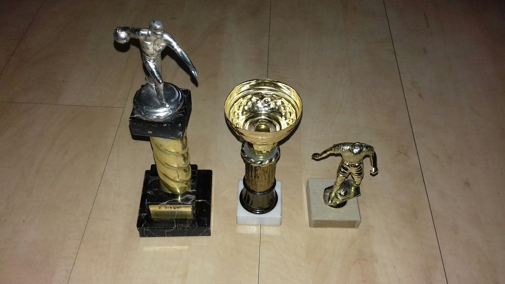 Puchary i statuetki 3szt.