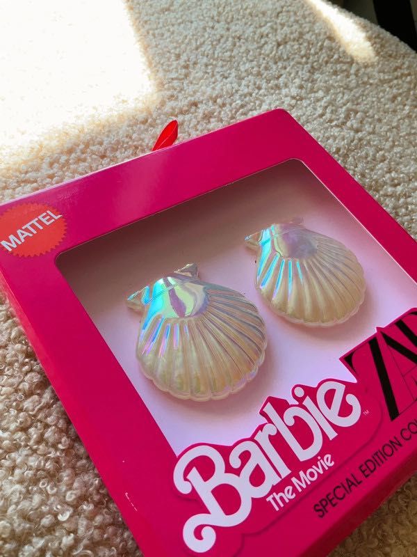 Brincos conchas Barbie - ZARA