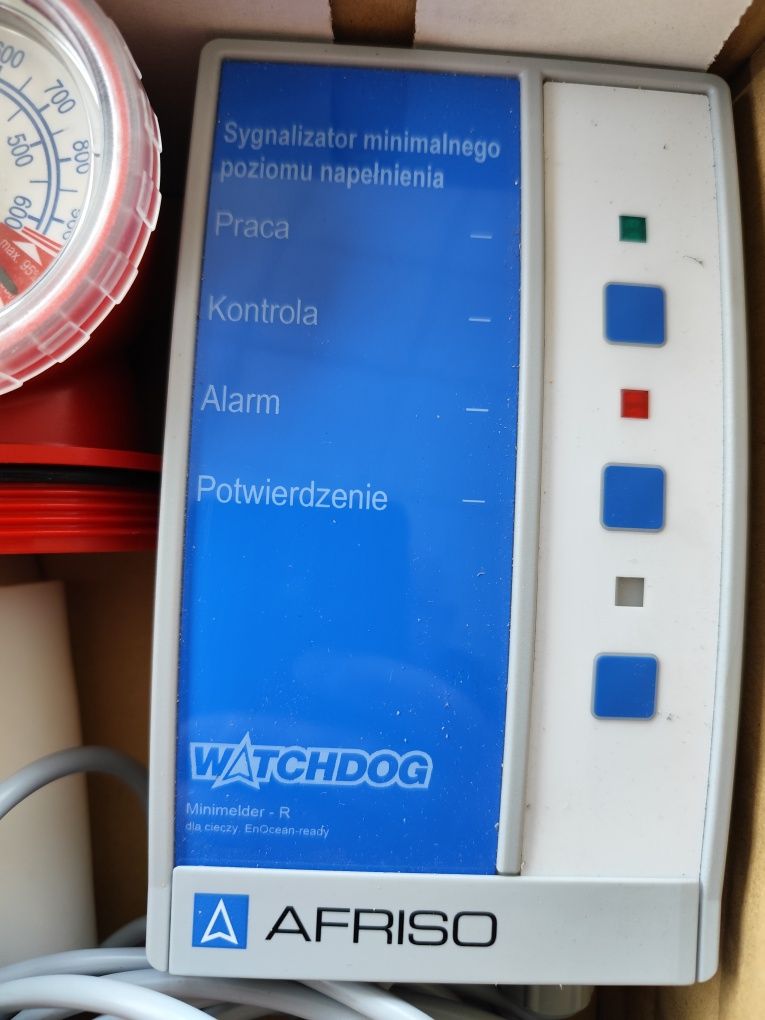 Sygnalizator poziomu płynu Afriso Minimelder-R z sądą.