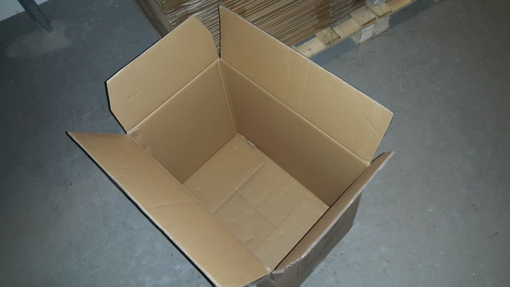 Karton kartony przeprowadzka pudełka pudła