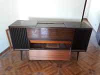 Movel vintage gira discos grundig